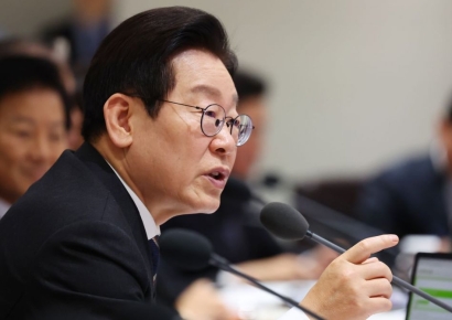 [폴폴뉴스]李대통령 국정 지지율 62%…4%포인트 올라