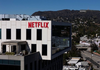 '워너' 삼키려는 넷플릭스에…美소비자 '반대' 소송