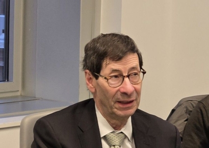 "한미 무역협상, 美에 바친 조공…대미 투자로 원화 약세 고착화" '오바마 멘토' 옵스펠드의 진단