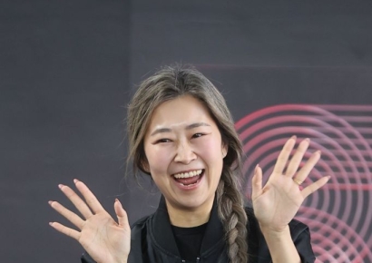 '케데헌' 매기 강 감독, 갤럭시 언팩 2026 무대 연출 도왔다 