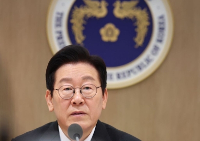 이 대통령 "종교재단-정치인 연루 의혹, 여야 관계없이 엄정 수사하라"