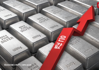 가격 100% 껑충 뛰었다… "그래도 또 올라, 5년간 공급부족" 전망에 은 ETF 투자 '관심'