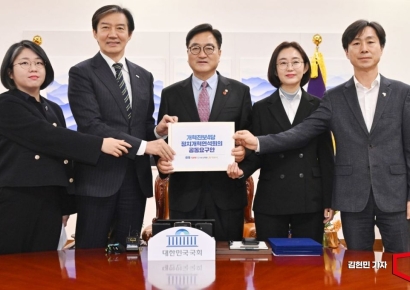 [포토] 우원식 의장, 개혁진보 4당 정치개혁 연석회의 면담