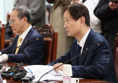 사외이사 개편 논란 속 금감원, 이사회 의장도 소집…‘신관치 금융’ 우려 확산