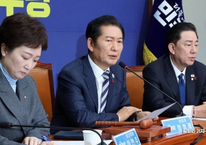 [포토] 정청래 "국힘, 찬성법에 '필리버스터' 코미디"