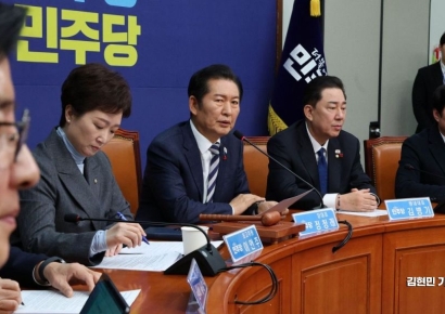 [포토] 정청래 “내란재판부법, 충분히 보완해 21~24일 처리할 것”