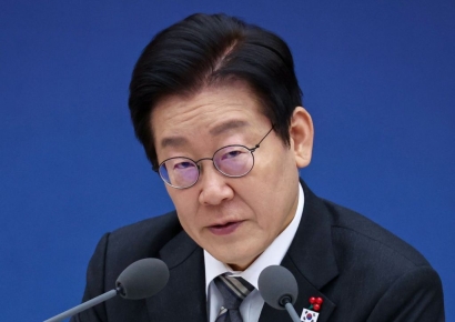 李대통령, 철도차량 상습 납품 지연 "정부가 사기 당했다"