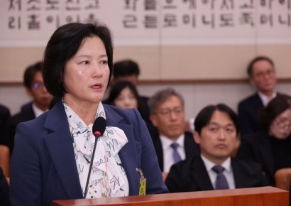 ‘고검 검사’ 강등 정유미 검사장, 정성호 장관에 '인사 취소 소송'