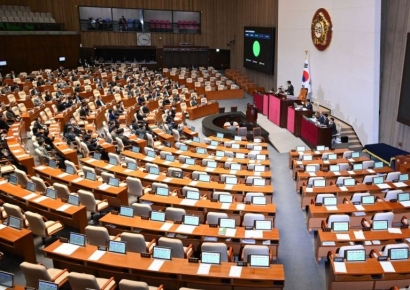 [포토] '형사사건 하급심 판결문 공개 확대' 형소법 개정안 본회의 통과
