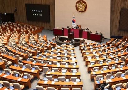 '가산금리 인하' 은행법 개정안 본회의 상정…국힘, 필리버스터 돌입