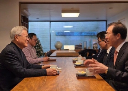 문재인 전 대통령이 이석연 위원장 만나 전한 말