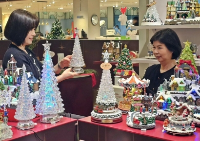 백화점엔 '크리스마스' 가득… 신세계 센텀시티, 인기 아이템 선보여