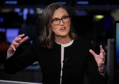 "금값 대폭락할 것…인플레이션 하락하기 때문" 돈나무 언니 경고