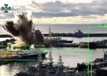 기회 노려 자폭하는 '작은 암살자'…5000억짜리 잠수함 단번에 잡았다