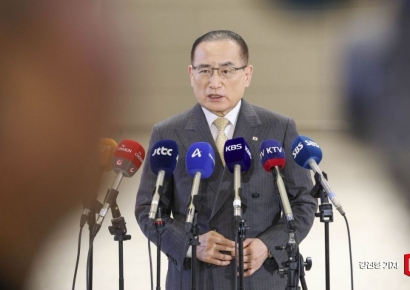 [포토] 출국 앞두고 입장 밝히는 위성락 국가안보실장