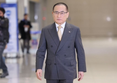 위성락 안보실장 "핵잠 건조 위한 '별도합의' 가능성 협의"