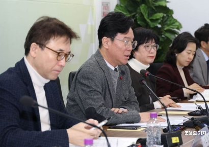 김영훈 장관 "AI, 사람 대체 아닌 '사람의 일자리' 돼야"