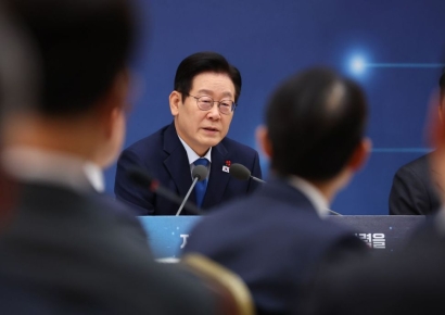 [폴폴뉴스]이재명 대통령 지지율 55%…민주 40%·국힘 26%