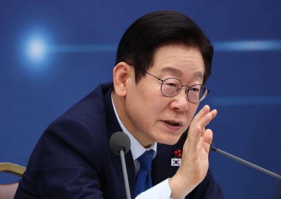 '페북 뒷말' 이학재에 李대통령 "행정영역에서 허위보고는 절대 안돼"