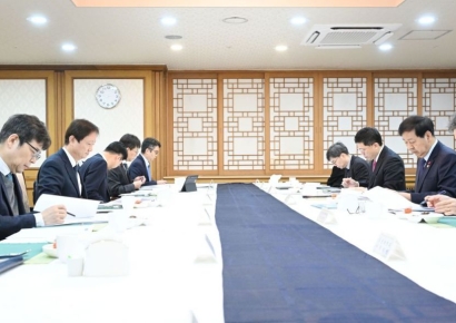 계엄 때로 돌아간 환율에 외환당국 긴급대책…"선물환포지션 확대"