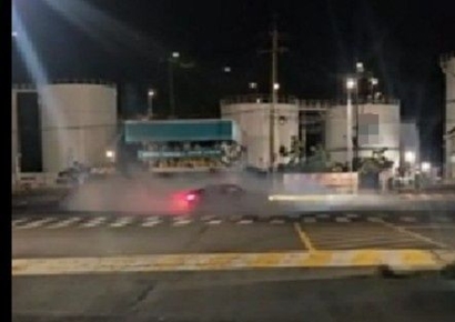 제주 놀러간 20대, "차가 없네?" 렌터카로 광란의 드리프트