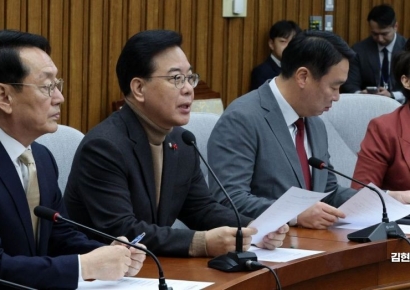 [포토] 국힘 "민주, 내란재판부법 수정 분칠했지만 위헌...철회해야"