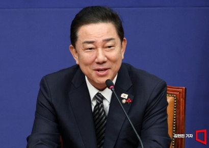 [포토] 인사말하는 김병기 원내대표