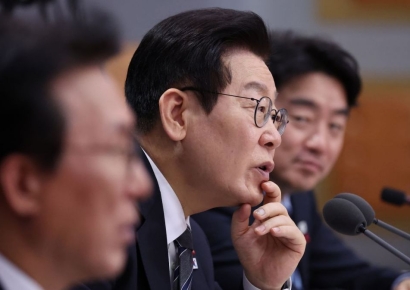 李대통령 "금융그룹 가만두니 이너서클 부패…회장·행장 10년씩 해 먹어"