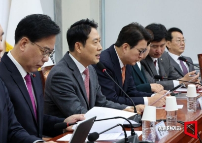 [포토] 장동혁 "반민생 경제정책, 겨울철 서민 고통 키우는 주범"