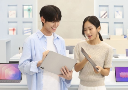 "갤럭시탭 사려고요? 열흘만 기다리세요"…새해부터 보증기간 2년