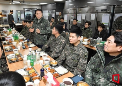 [포토] 국회 국방위, 향로봉경계작전중대 방문