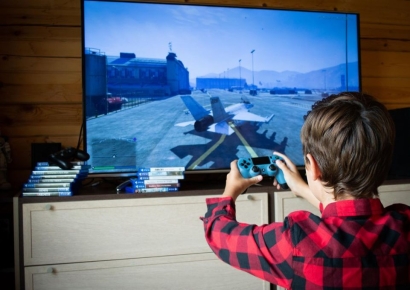 게임 즐기면 뇌 노화 4년 늦춘다…단 '스타크래프트' 수준은 돼야