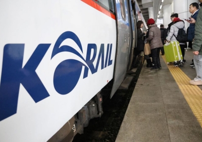 철도노조 오늘 총파업 유보키로…모든 열차 정상 운행(종합)