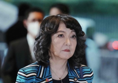 "日경제여건과 안 맞는 환율에 '과감한 조치'" 구두개입 나선 재무상 