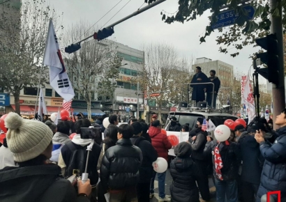 "모두가 계엄 찬성은 아니다...반중 정서가 더 큰 배경"[극우청년은 누구인가]