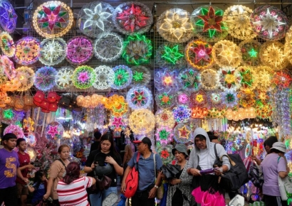 끝난 성탄절 아쉽다면 '이곳' 가세요...내년 1월까지 크리스마스 시즌