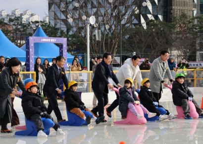 '눈썰매·야외스케이트장'으로 변신한 전남도청 