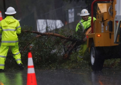 "외출하지 마세요" 강력한 폭풍우에 정전까지…'비상사태' 선언한 美