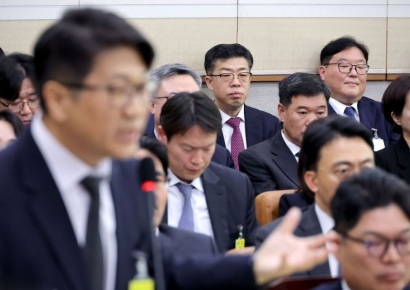 특검 "검사들이 수사검사 압박해 쿠팡 무혐의 처분…수사권 방해"