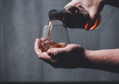 '하루 9g'도 쌓였다…매일 마신 술에 '이 암' 위험 50% 증가