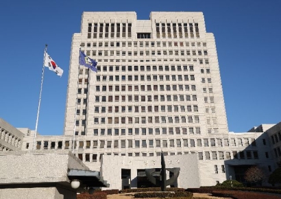 中에 기술유출한 일당 대법서 파기환송…"공범 간 자료 공유도 '누설죄'"