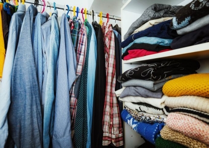 옷장 열었더니 최대 300만원씩 '따박따박'…젊은층에 유행 중인 부업[세계는Z금]