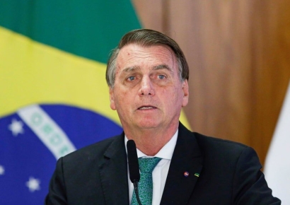 "딸꾹질 안 멈춰서"…전 브라질 대통령, 신경 차단 시술