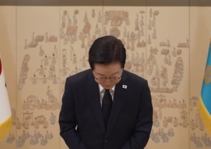 12·29 참사 1주기…고개 숙인 李대통령 "깊은 사죄, 원인 규명 최선"