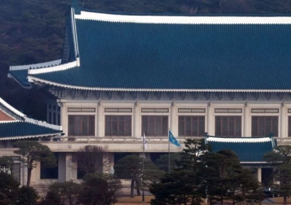 [속보] 靑, NSC 긴급 실무회의 "이란 사태 장기화 가능성 염두…상황 예의주시"