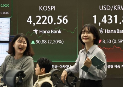 '반도체 랠리·외국인 매수' 코스피, 4220선 마감