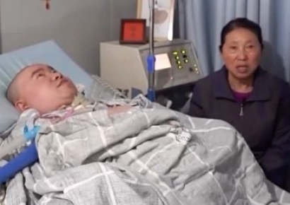 "손가락 하나로 해냈다"…독학으로 스마트 농장 만든 전신마비 청년