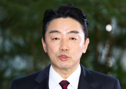 '방산 특사' 강훈식, 폴란드 방문…"MOU 계약식 참석"