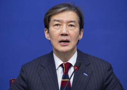 조국, 與공천헌금 의혹에 "'지방자치 도입' 김대중 대통령 곡을 할 일"