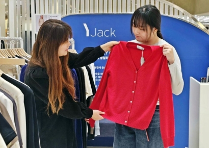 화려함 대신 오래 입을 옷… 신세계 센텀시티에 미니멀 라이프 ‘와이잭’ 등장